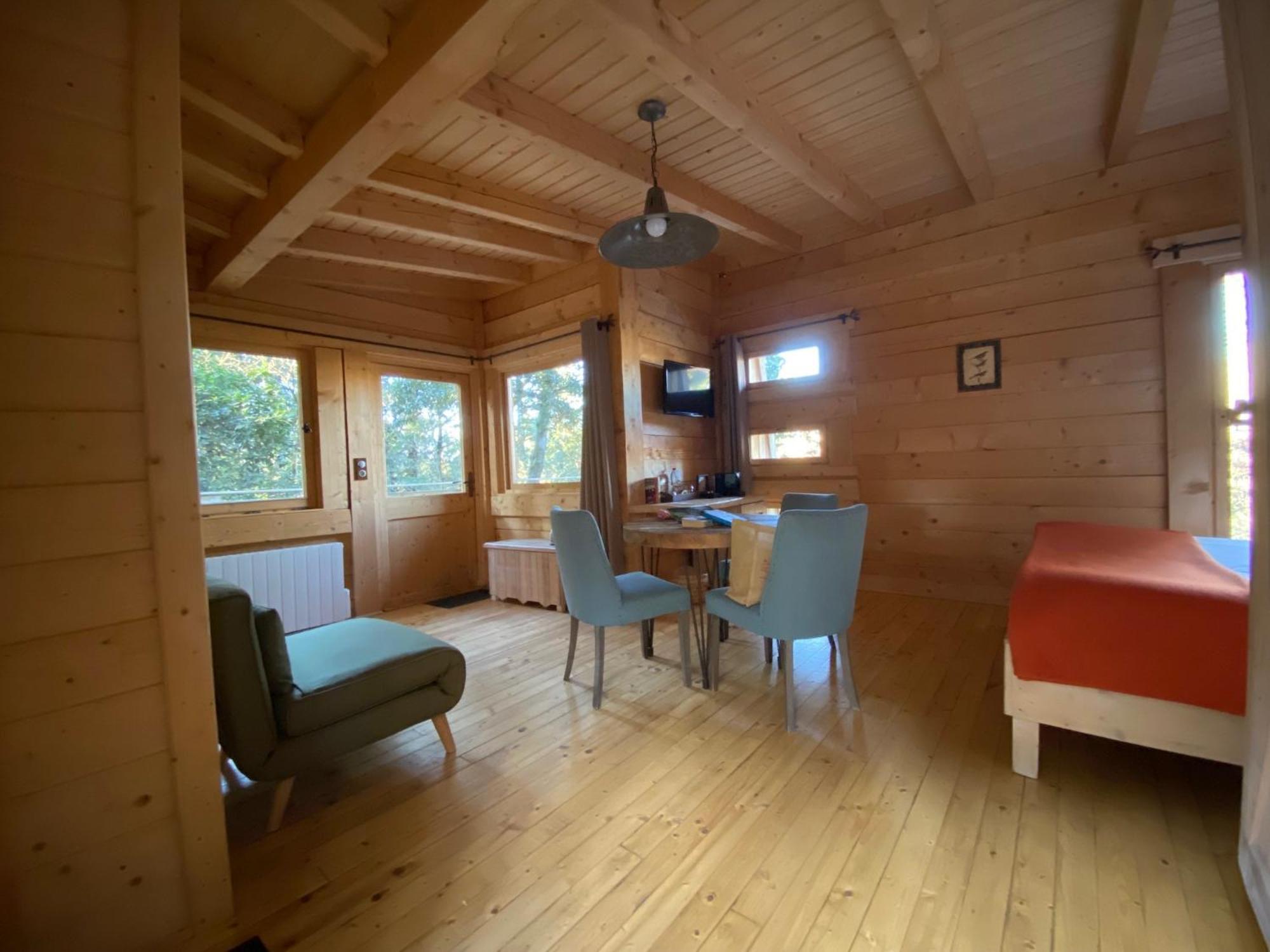 Les Cabanes Dans Les Bois Logis Hotel Villedubert المظهر الخارجي الصورة